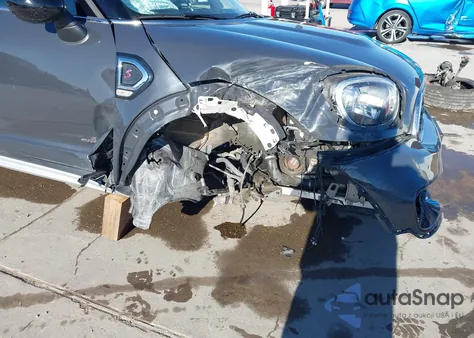 2018 Mini Countryman Cooper S из США, поврежденный, VIN WMZYT5C32J3E62351